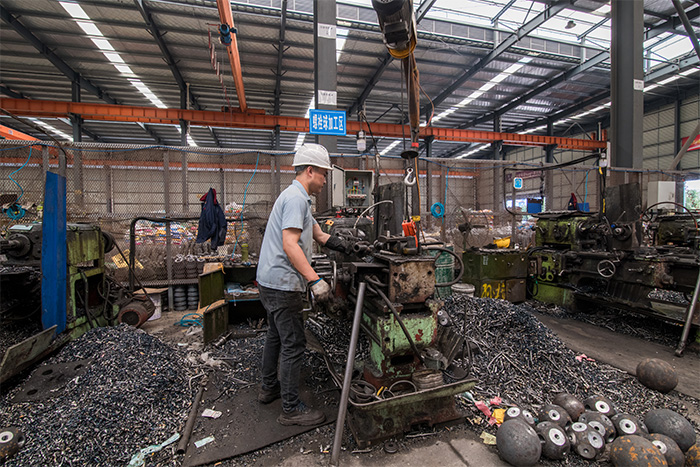 和田网架配件-螺栓球加工车间